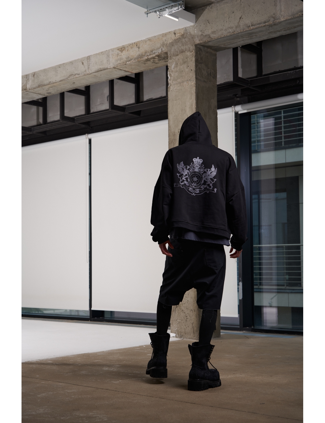 Худи ZNY EMBLEM BLACK